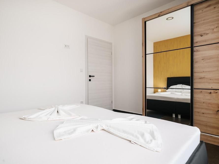 Luxury Apartments-La Dino Maky Водице Номер фото