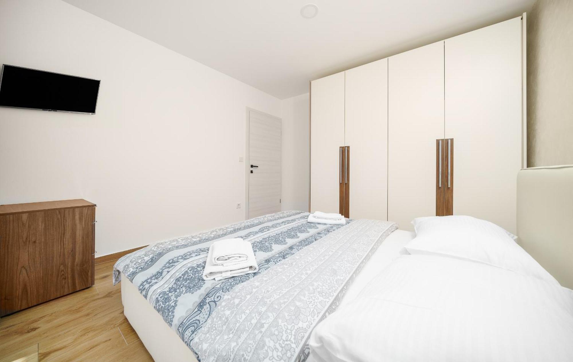 Luxury Apartments-La Dino Maky Водице Номер фото