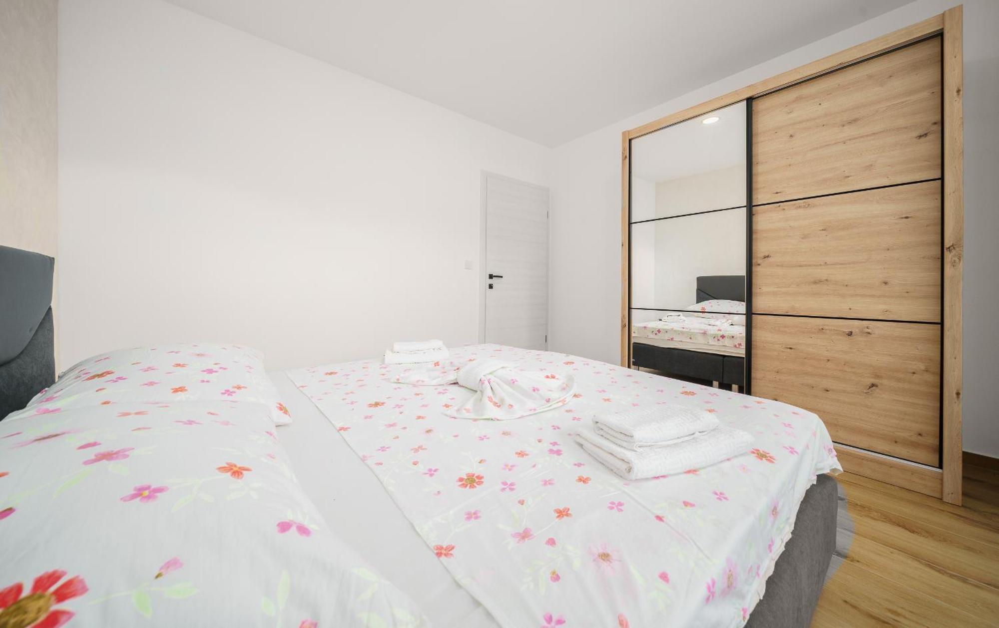 Luxury Apartments-La Dino Maky Водице Номер фото