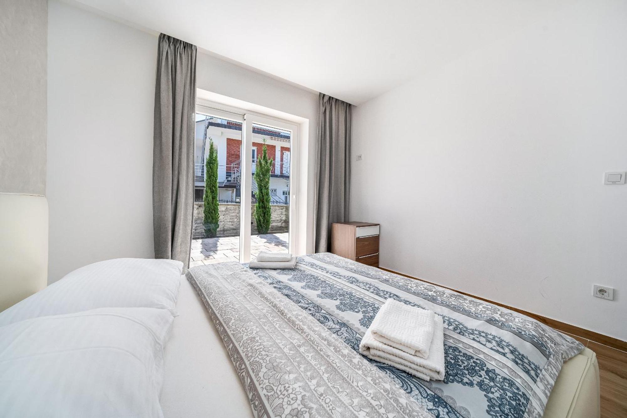 Luxury Apartments-La Dino Maky Водице Номер фото